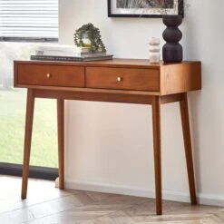 Lowry Desk