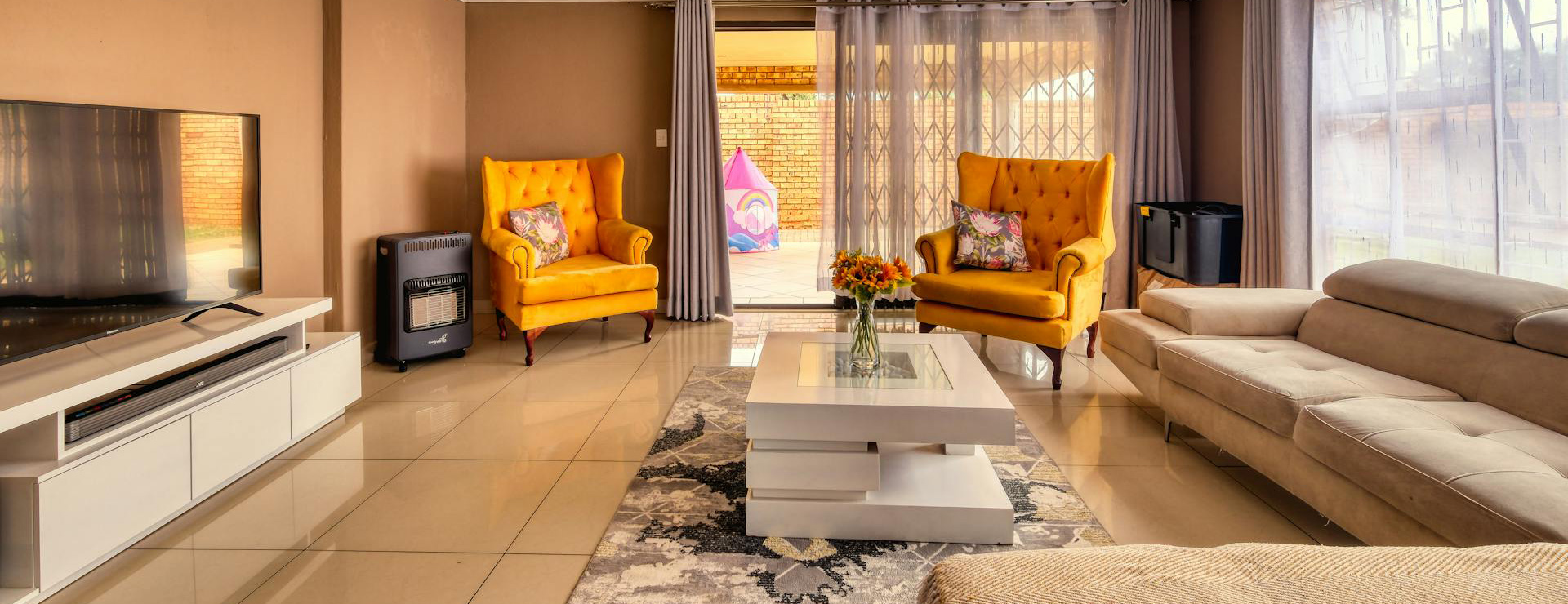 Furniture Sale Store -Furniture Sale Store pexels alexander f ungerer 157458816 30705319